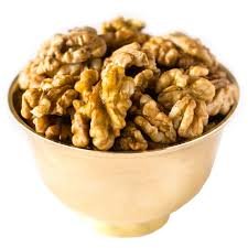 Premium Kashmiri Walnuts – Naturally Grown & Hand-Cracked